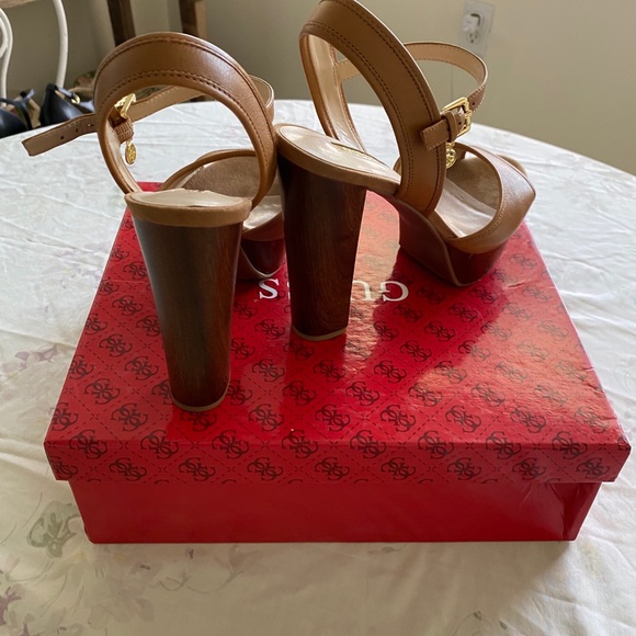 Brand new pair of GUESS shoes. Never worn. - Picture 3 of 3